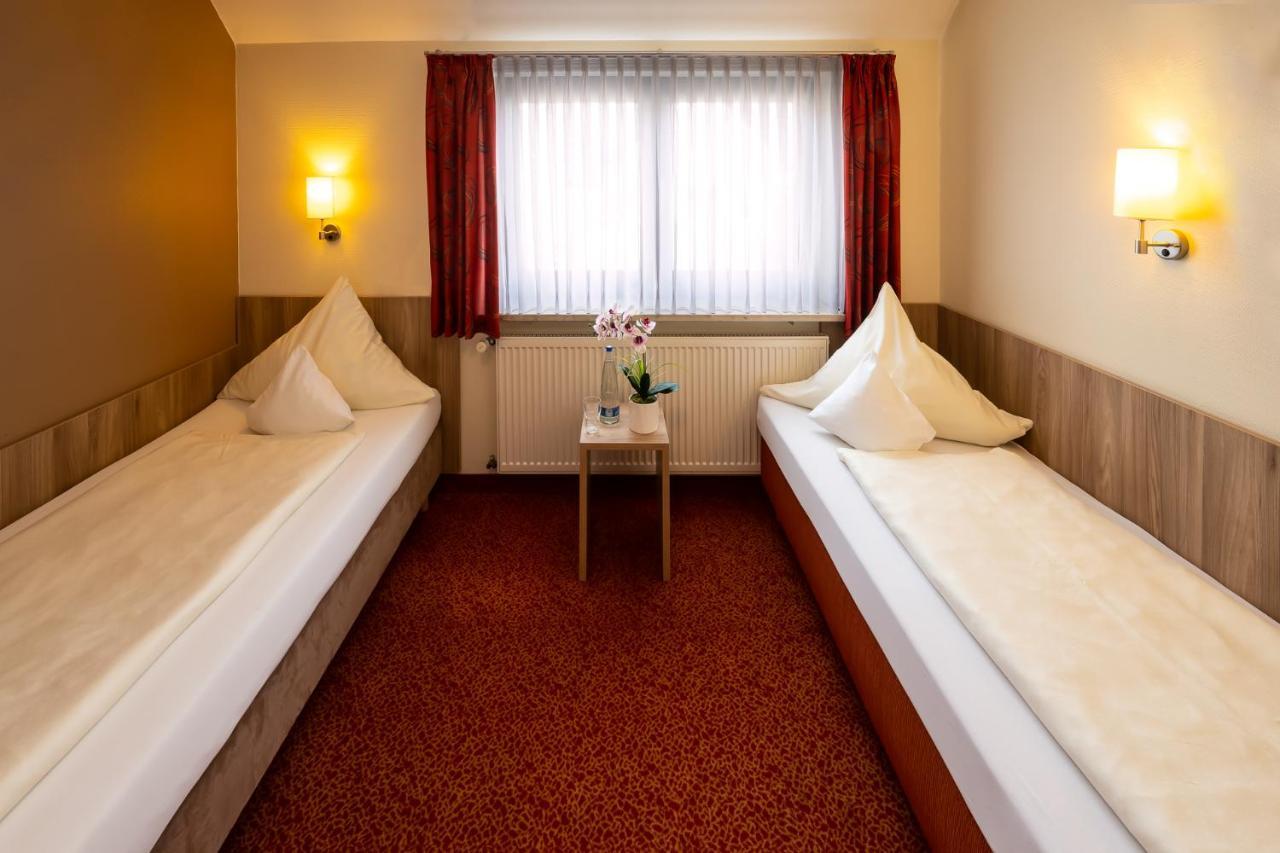 Ambient Hotel Am Europakanal Fürth エクステリア 写真