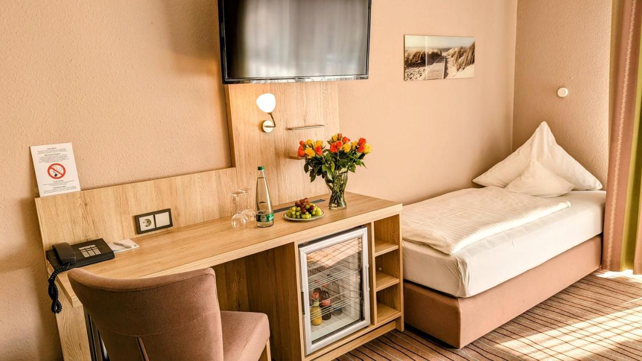 Ambient Hotel Am Europakanal Fürth エクステリア 写真