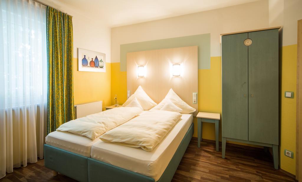 Ambient Hotel Am Europakanal Fürth エクステリア 写真